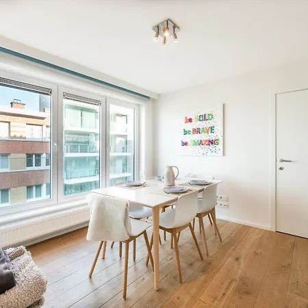 In With Sea Views, Cleaning Included * Koksijde