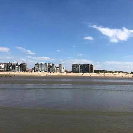 In With Sea Views, Cleaning Included Koksijde